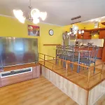 No 68 House Tuende With Covered Swimming Pool Balatongyörök