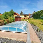 No 68 House Tuende With Covered Swimming Pool
