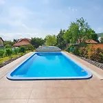 No 68 House Tuende With Covered Swimming Pool Ferienhaus