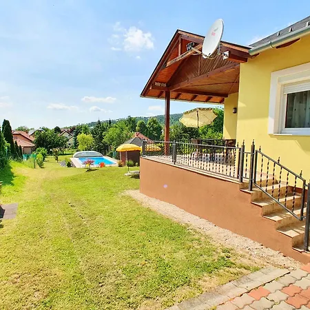 No 68 House Tuende With Covered Swimming Pool *