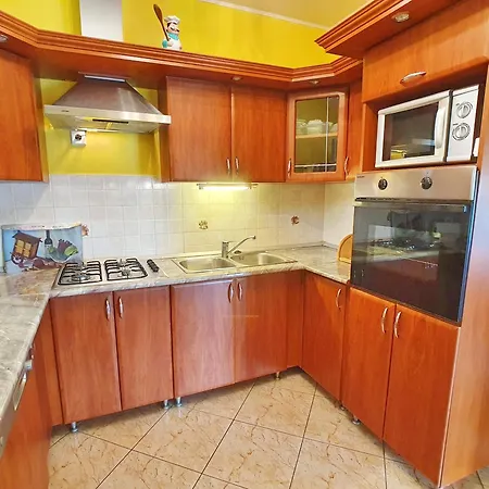 No 68 House Tuende With Covered Swimming Pool Holiday home *