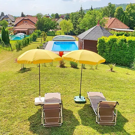 No 68 House Tuende With Covered Swimming Pool Holiday home Balatongyorok