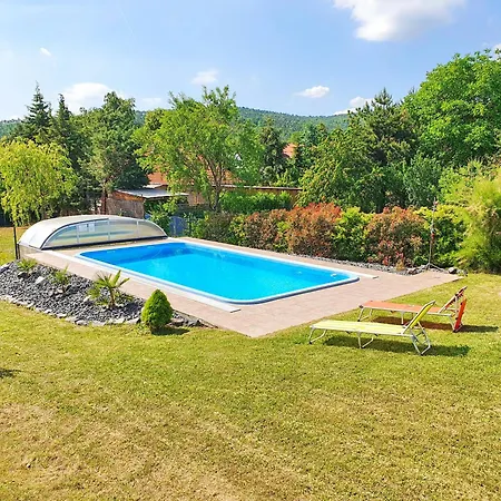 Дом отдыха No 68 House Tuende With Covered Swimming Pool Балатондьёрёк