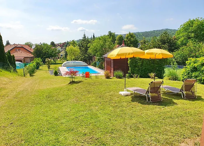 No 68 House Tuende With Covered Swimming Pool Nyaraló