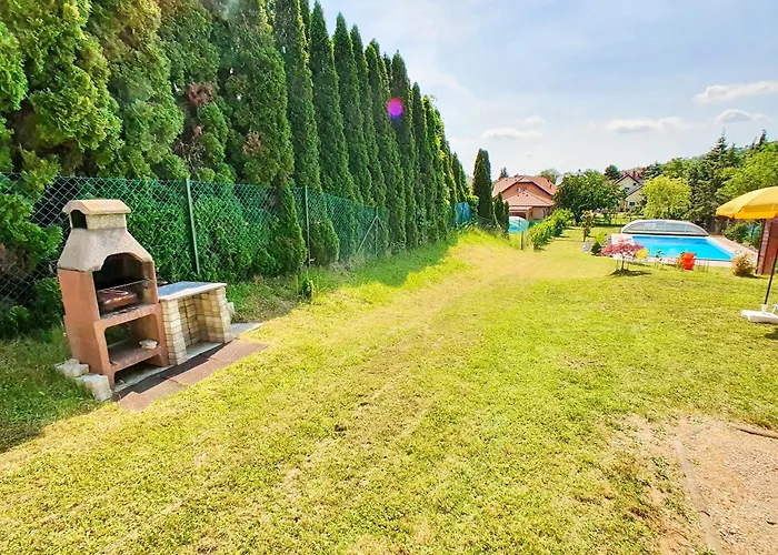No 68 House Tuende With Covered Swimming Pool *